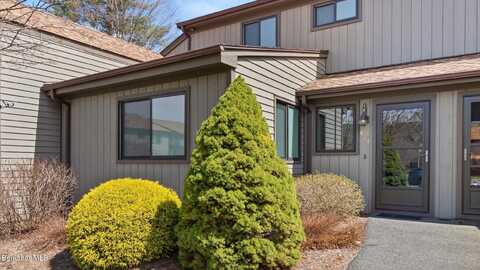 424 North Hemlock Ln, Williamstown, MA 01267