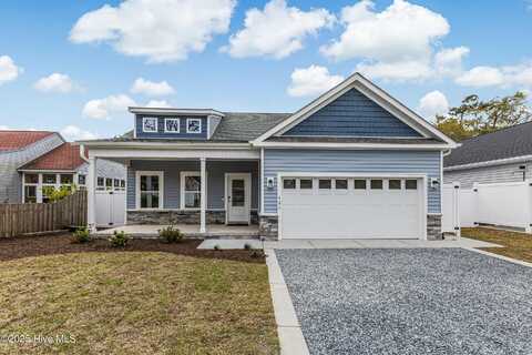 121 NW 12th Street, Oak Island, NC 28465