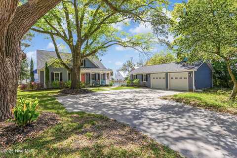 207-209 Clarendon Avenue, Southport, NC 28461