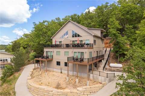250 Ozark Yacht Club Landing Drive, Lake Ozark, MO 65049