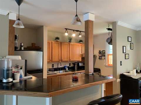 2420 BARRACKS PL, CHARLOTTESVILLE, VA 22901