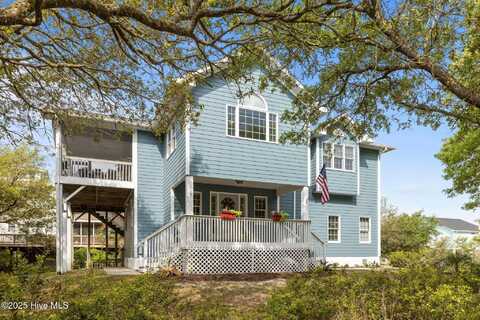 10516 Island Circle, Emerald Isle, NC 28594