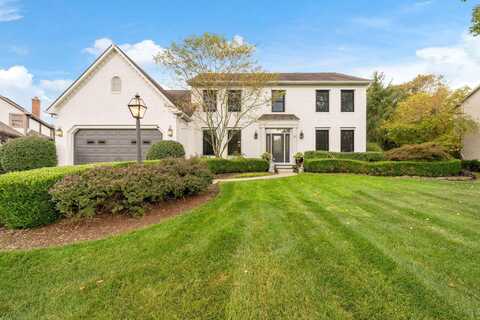 3040 Nantucket Drive, Lewis Center, OH 43035
