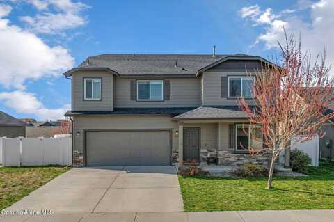 6102 W Lofty Ridge St, Rathdrum, ID 83858