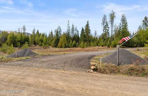 587 Sportsman Road, Saint Maries, ID 83861