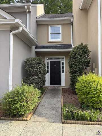 142 Lokchapee landing, Macon, GA 31210