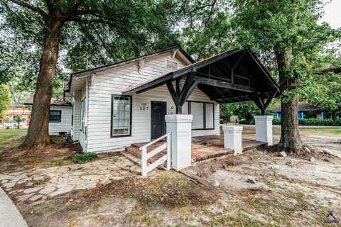 207 Carver Drive, Fort Valley, GA 31030