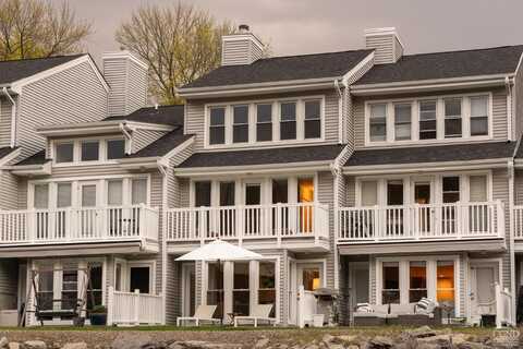 8 Marina Drive, Catskill, NY 12414