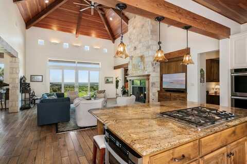 362 Kruse Hill Dr, Fredericksburg, TX 78624