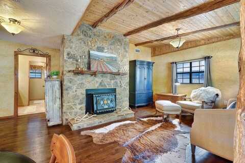 805 Wheeler St, Mason, TX 76856