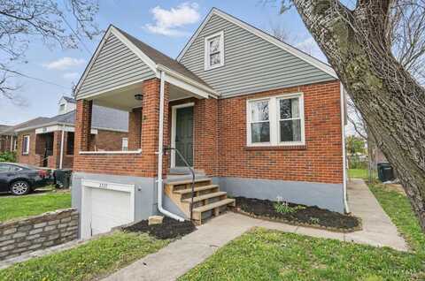 2222 Langdon Farm Road, Cincinnati, OH 45237