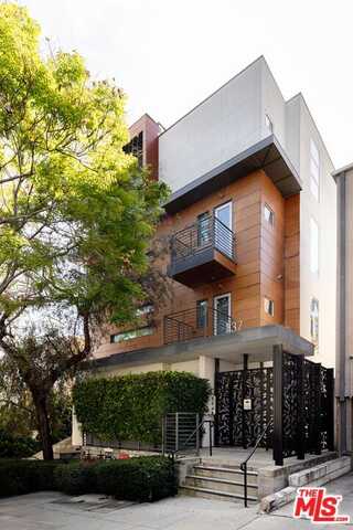 1137 Hacienda Pl, West Hollywood, CA 90069