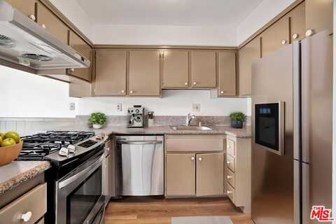 10065 De Soto Ave, Chatsworth, CA 91311