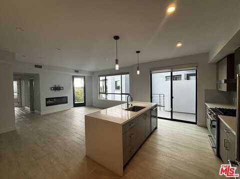 5955 Saturn St, Los Angeles, CA 90035