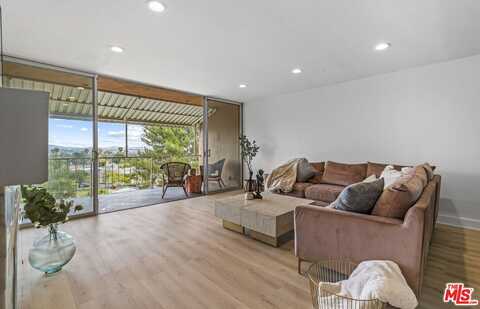 4553 Don Ricardo Dr, Los Angeles, CA 90008