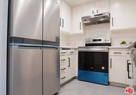 12720 Burbank Blvd, Valley Village, CA 91607
