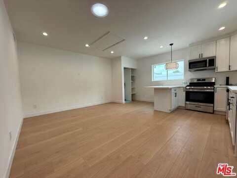 5761 Lemp Ave, North Hollywood, CA 91601