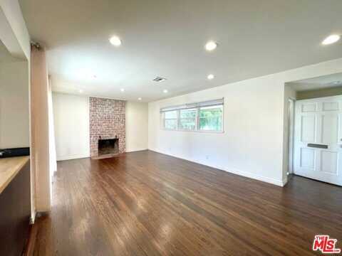 19100 Hart St, Reseda, CA 91335