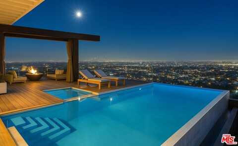 8404 Franklin Ave, Los Angeles, CA 90069