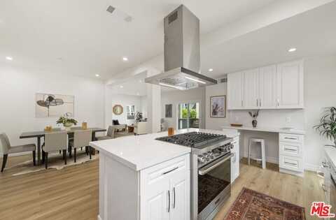 326 N Beachwood Dr, Los Angeles, CA 90004