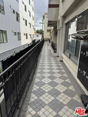 3648 Motor Ave, Los Angeles, CA 90034