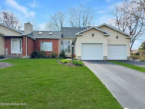 12 Stonegate Court, Colonie, NY 12205