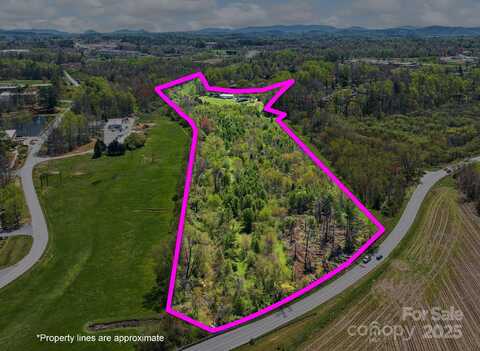 520 Loop Road, Hendersonville, NC 28792