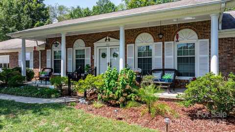 723 Wilmore Street NE, Lenoir, NC 28645