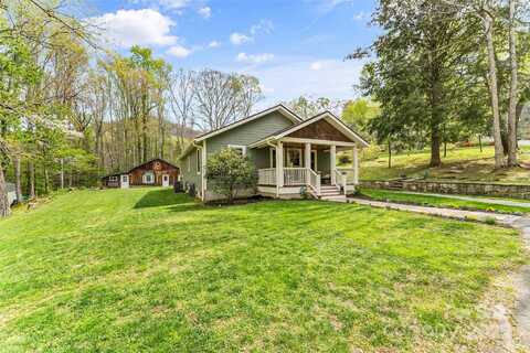 11 Hunting Lodge Drive, Black Mountain, NC 28711