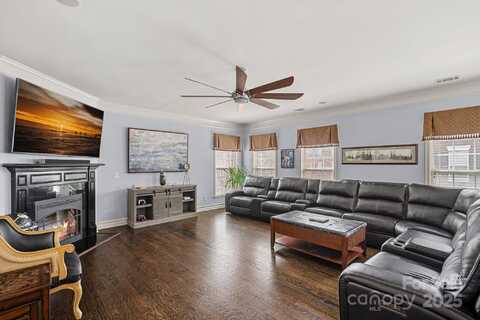1948 Winpole Lane, Charlotte, NC 28273