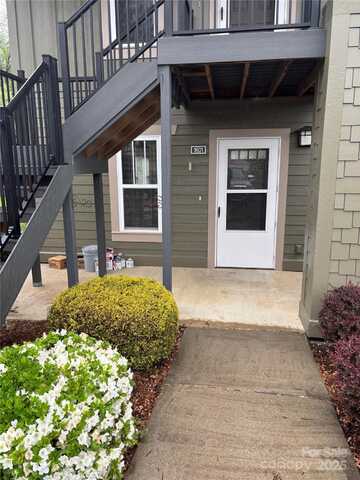 1601 Deermouse Way, Hendersonville, NC 28792