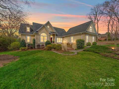 110 Hidden Pastures Drive, Cramerton, NC 28032