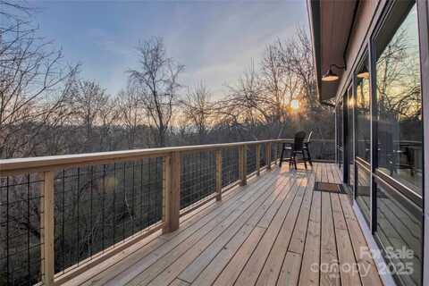 32 Sams Road, Marshall, NC 28753