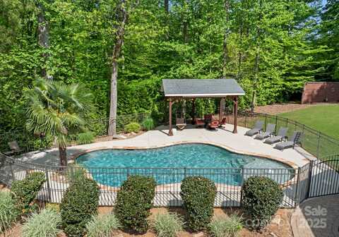 860 Arrow Point Lane, Davidson, NC 28036
