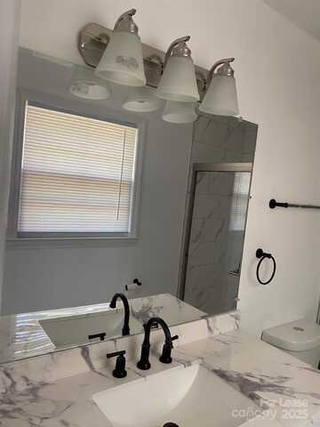 5525 Amity Place, Charlotte, NC 28212