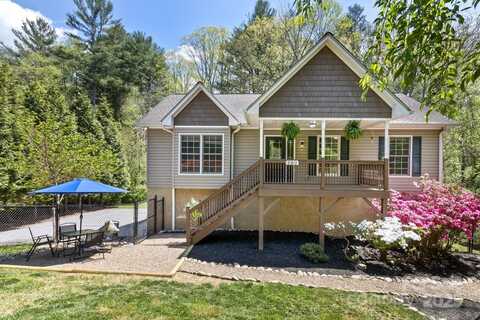 689 New Haw Creek Road, Asheville, NC 28805