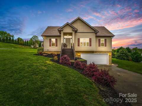 415 Beck Creek Circle, Flat Rock, NC 28731