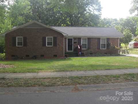 6421 Hidden Forest Drive, Charlotte, NC 28213