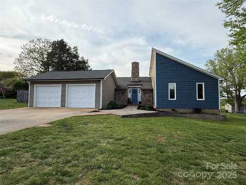 5050 Forest Ridge Drive, Hickory, NC 28602