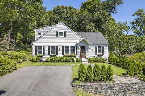 16 Parker Terrace, Essex, CT 06426
