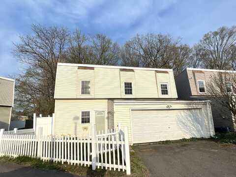 6 Stirling Court, Middletown, CT 06457