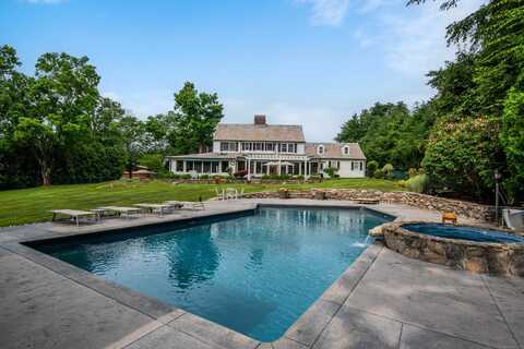 77 Eastfield Road, Waterbury, CT 06708