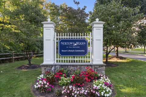 1237 Brookside Court, Newtown, CT 06470