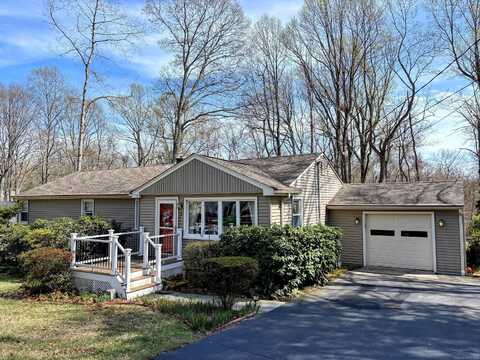 3 Deer Run Road, Clinton, CT 06413
