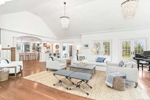 47 Peaceable Street, Ridgefield, CT 06877