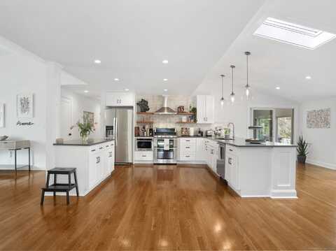 2 Farm Hill Road, Ridgefield, CT 06877