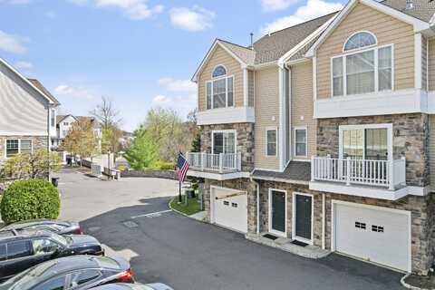 85 Camp Avenue, Stamford, CT 06907