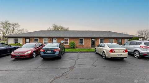 8478 Woodgrove Ct, Washington Court House, OH 45458