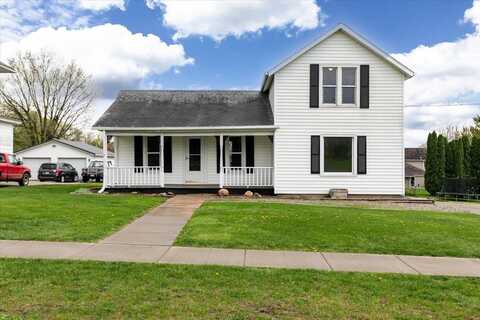 215 W Des Moines Street, Brooklyn, IA 52211
