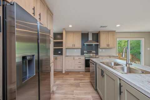 232 Amaryllis Lane, DeFuniak Springs, FL 32433